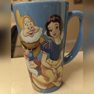 Disney Store Snow White & the 7 dwarves tall blue coffee tea mug